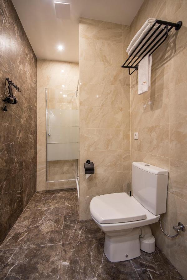 Apartments On Antonovycha Kiev Extérieur photo